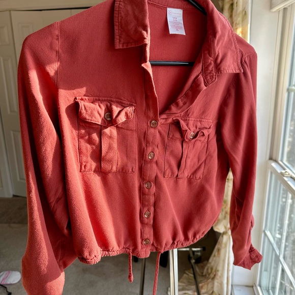 Red Button-Up Drawstring Top - Picture 5 of 5